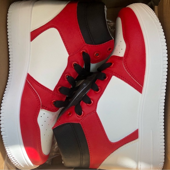 NIB Top Moda womens high top sneaker red white and black size 9 - Picture 1 of 7